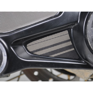 01-img-uniracing-adhesivo-protector-moto-k46601 2